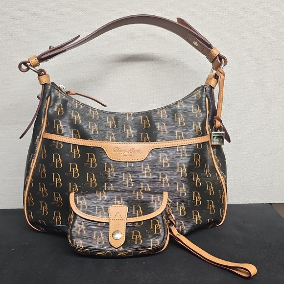 Dooney & Bourke Handbags - DOONEY & BOURKE COLLINS SHOULDER BAG W/MATCHING WRISTLET BFPM-12-169